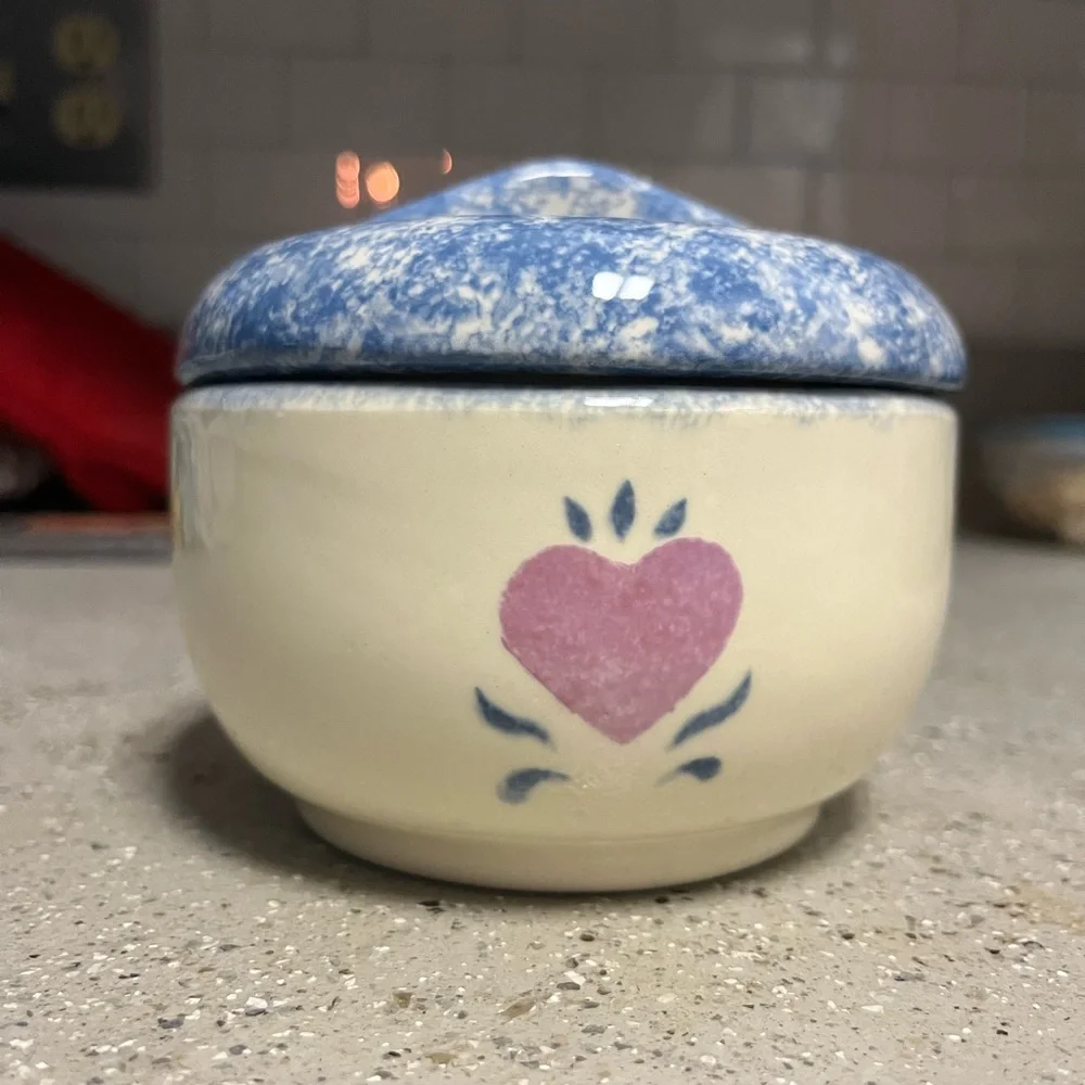 Vintage‎ Sponge Heart Snyder Dish